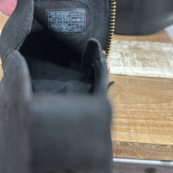 UGG Aureo II Black Suede Waterproof Ankle Boots Size 8 - Picture 6 of 7